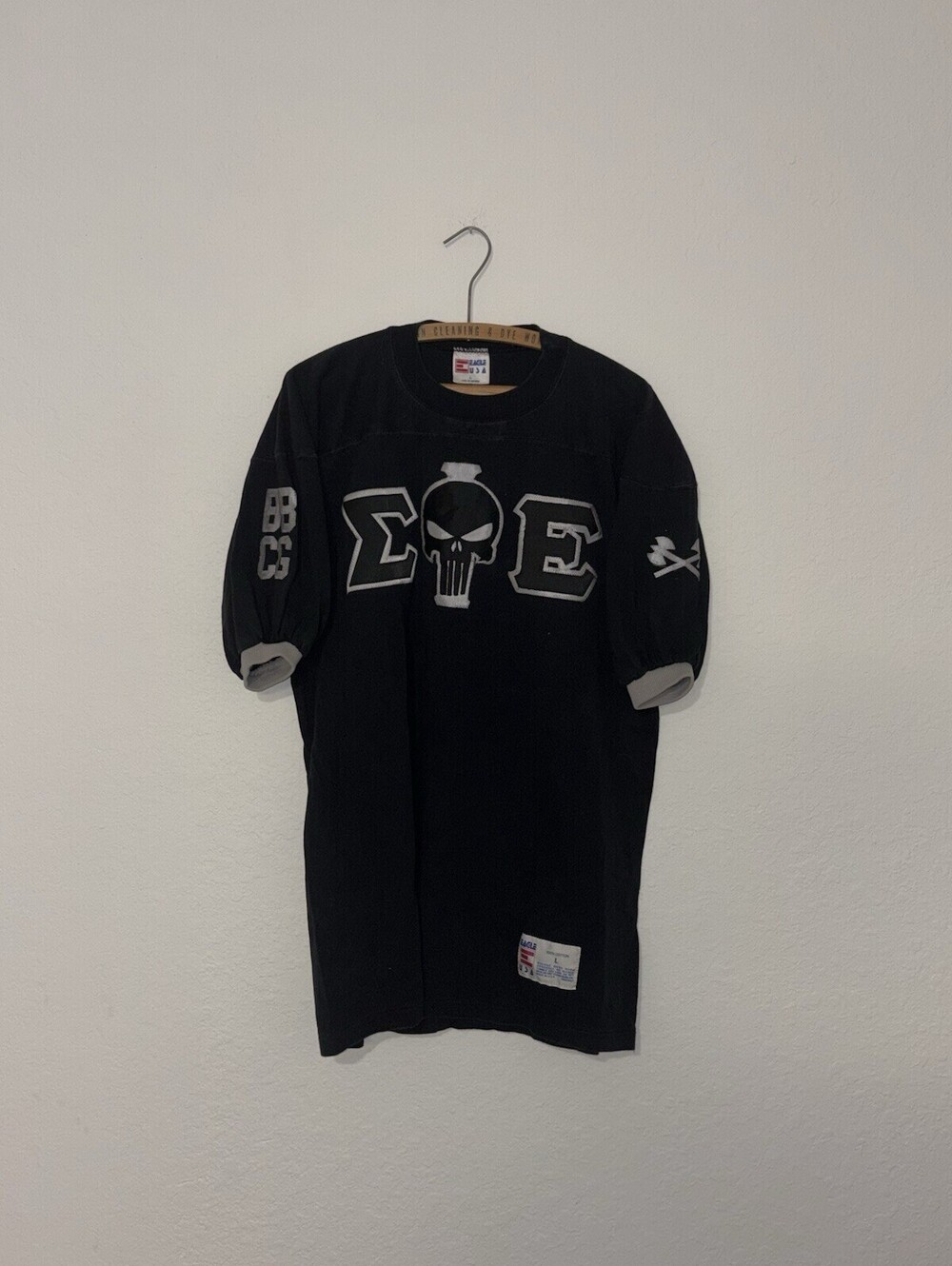 Vintage 90s Sigma Phi Epsilon SigEp Jersey Men’s Size L Fraternity Skull Tee
